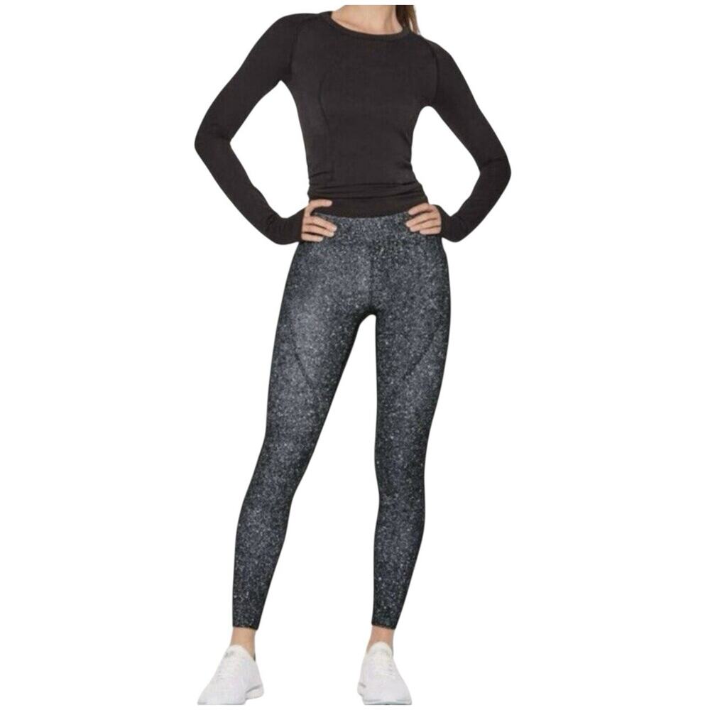 Lululemon Lead the Pack Tight 28" in Luminensce Splatter Black/White size 4